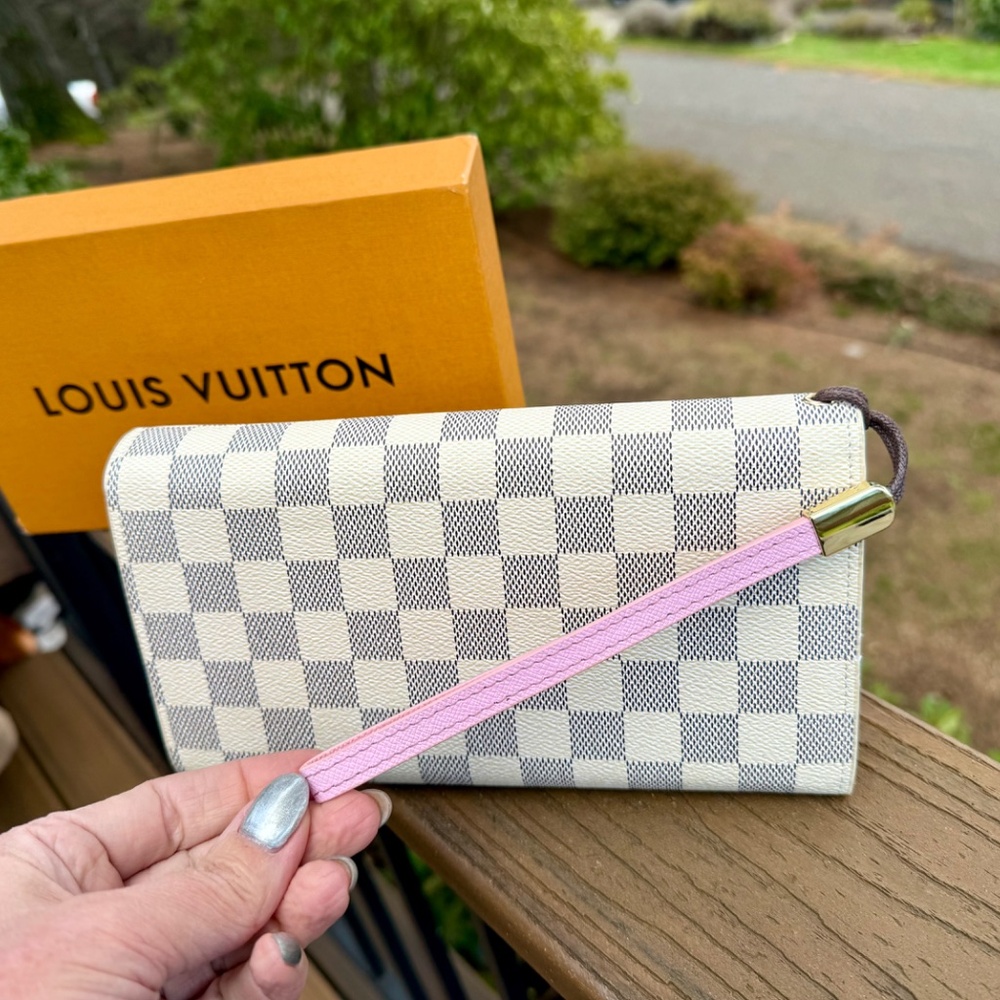 LV Wallet /wristlet in Damier Azur - Read Description - Picture 2 of 6